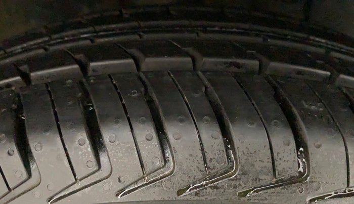 2015 Renault Kwid RXT 0.8, Petrol, Manual, 41,441 km, Right Front Tyre Tread