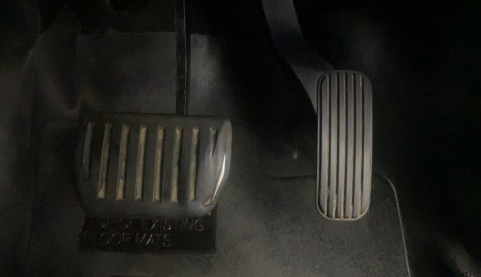 2021 Tata Harrier XZA PLUS 2.0L, Diesel, Automatic, 98,669 km, Pedals