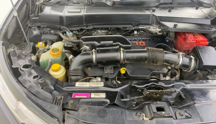 2021 Tata Harrier XZA PLUS 2.0L, Diesel, Automatic, 98,669 km, Engine View - Right