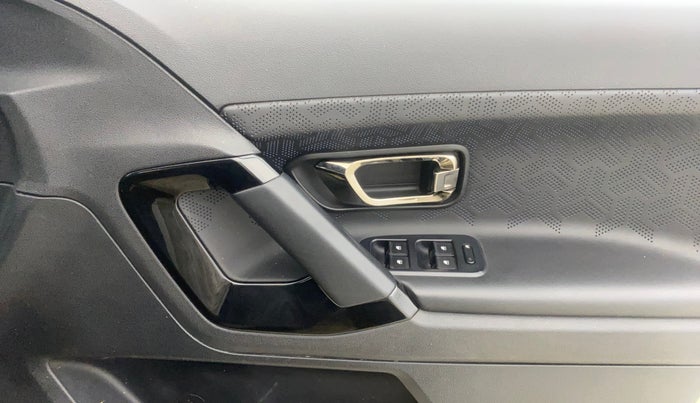 2021 Tata Harrier XZA PLUS 2.0L, Diesel, Automatic, 98,669 km, Driver Side Door Panels Control