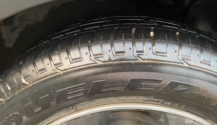 2016 Hyundai Creta SX PLUS AT 1.6 PETROL, CNG, Automatic, 61,285 km, Left Rear Tyre Tread