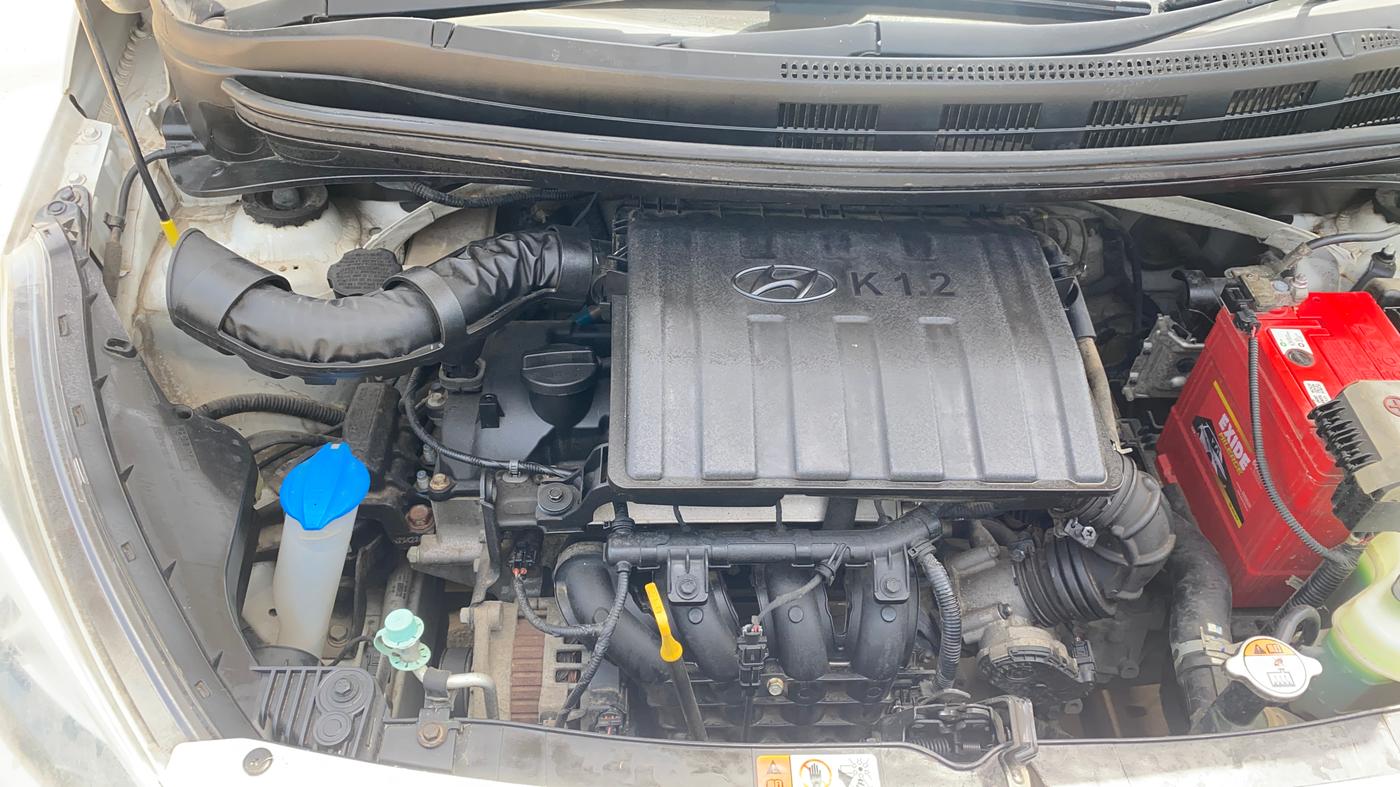 2019 Hyundai Xcent SX 1.2, Petrol, Manual, 35,506 km, Engine View - Right