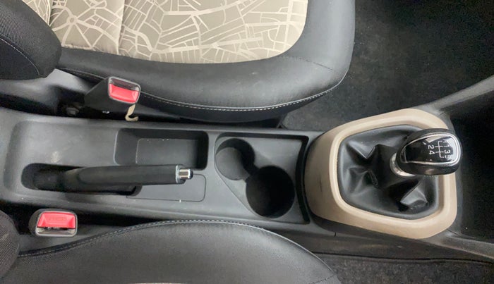 2017 Hyundai Grand i10 ASTA U2 1.2 CRDI, Diesel, Manual, 76,744 km, Gear Lever