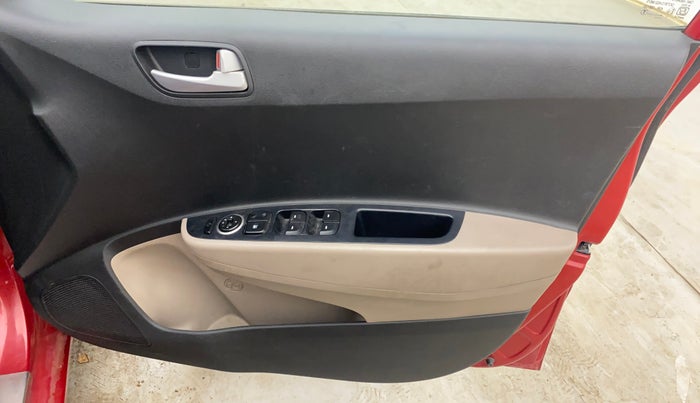 2017 Hyundai Grand i10 ASTA U2 1.2 CRDI, Diesel, Manual, 76,744 km, Driver Side Door Panels Control