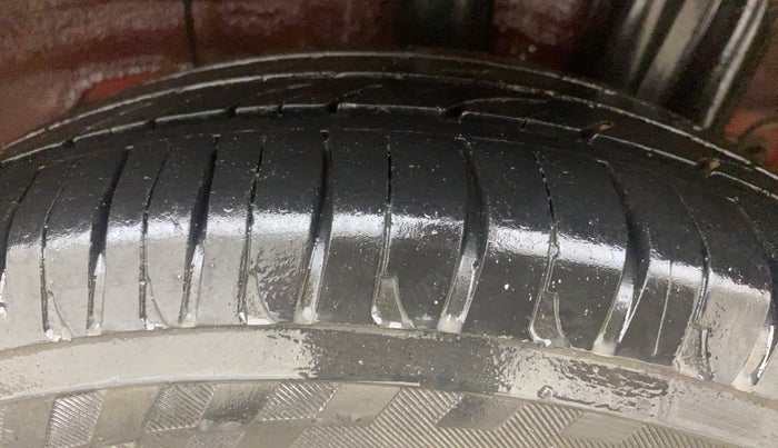 2017 Hyundai Grand i10 ASTA U2 1.2 CRDI, Diesel, Manual, 76,744 km, Left Rear Tyre Tread