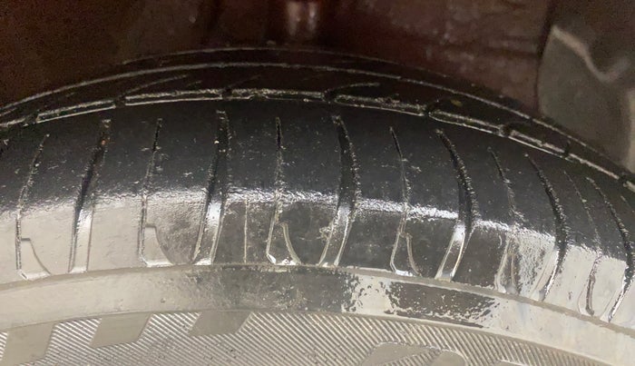 2017 Hyundai Grand i10 ASTA U2 1.2 CRDI, Diesel, Manual, 76,744 km, Right Front Tyre Tread