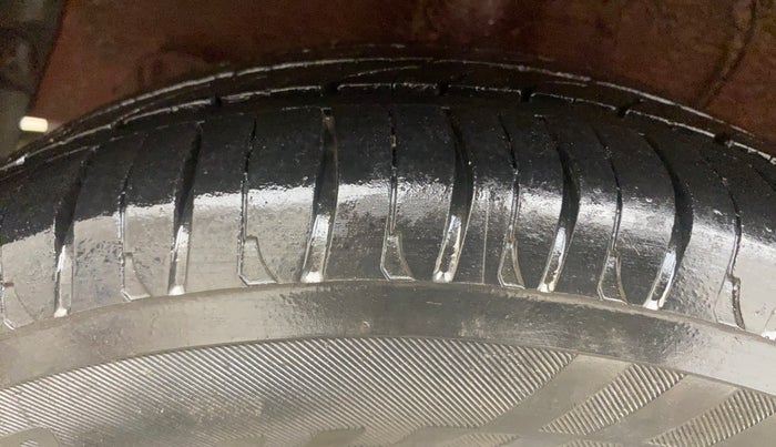 2017 Hyundai Grand i10 ASTA U2 1.2 CRDI, Diesel, Manual, 76,744 km, Right Rear Tyre Tread