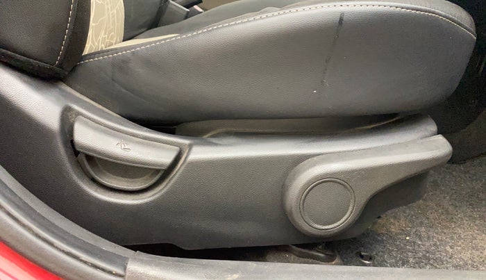 2017 Hyundai Grand i10 ASTA U2 1.2 CRDI, Diesel, Manual, 76,744 km, Driver Side Adjustment Panel