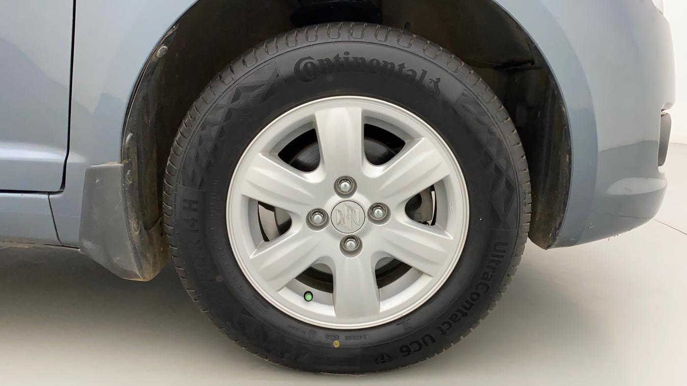2011 Maruti Swift Dzire VDI, Diesel, Manual, 1,10,407 km, Right Front Wheel