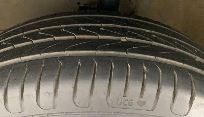 2011 Maruti Swift Dzire VDI, Diesel, Manual, 1,10,407 km, Left Front Tyre Tread
