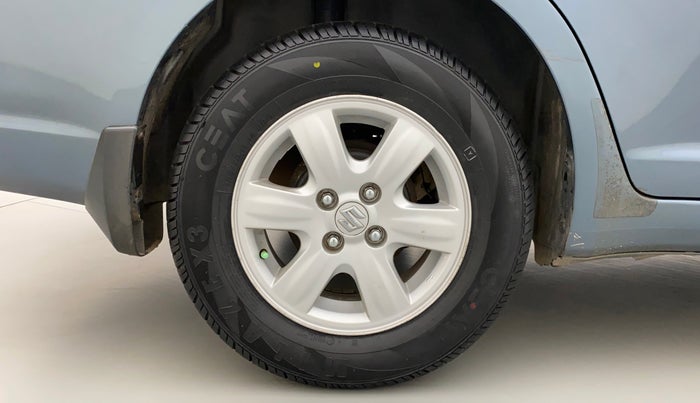 2011 Maruti Swift Dzire VDI, Diesel, Manual, 1,10,407 km, Right Rear Wheel