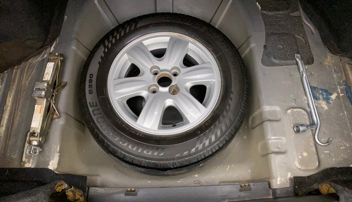2011 Maruti Swift Dzire VDI, Diesel, Manual, 1,10,407 km, Spare Tyre