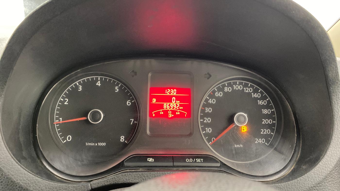 2013 Volkswagen Polo HIGHLINE1.2L, CNG, Manual, 86,957 km, Odometer Image
