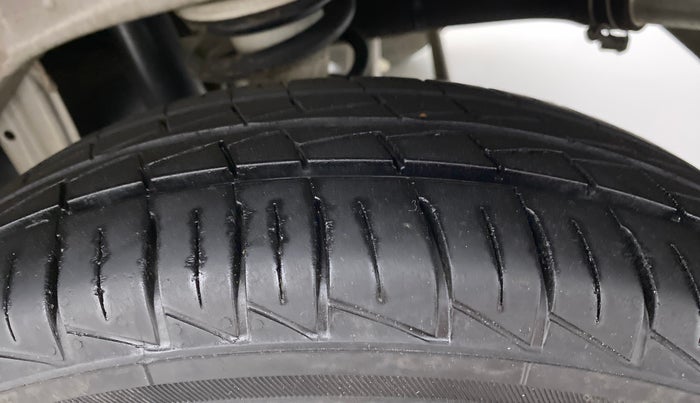 2021 Maruti Alto LXI CNG, CNG, Manual, 12,190 km, Left Rear Tyre Tread