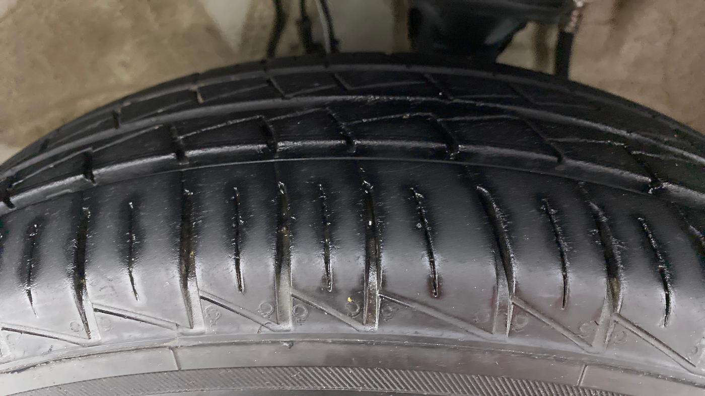 2021 Maruti Alto LXI CNG, CNG, Manual, 12,190 km, Left Front Tyre Tread