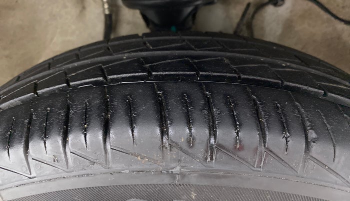 2021 Maruti Alto LXI CNG, CNG, Manual, 12,190 km, Right Front Tyre Tread