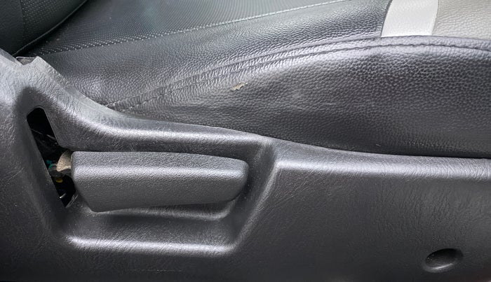 2021 Maruti Alto LXI CNG, CNG, Manual, 12,190 km, Driver Side Adjustment Panel
