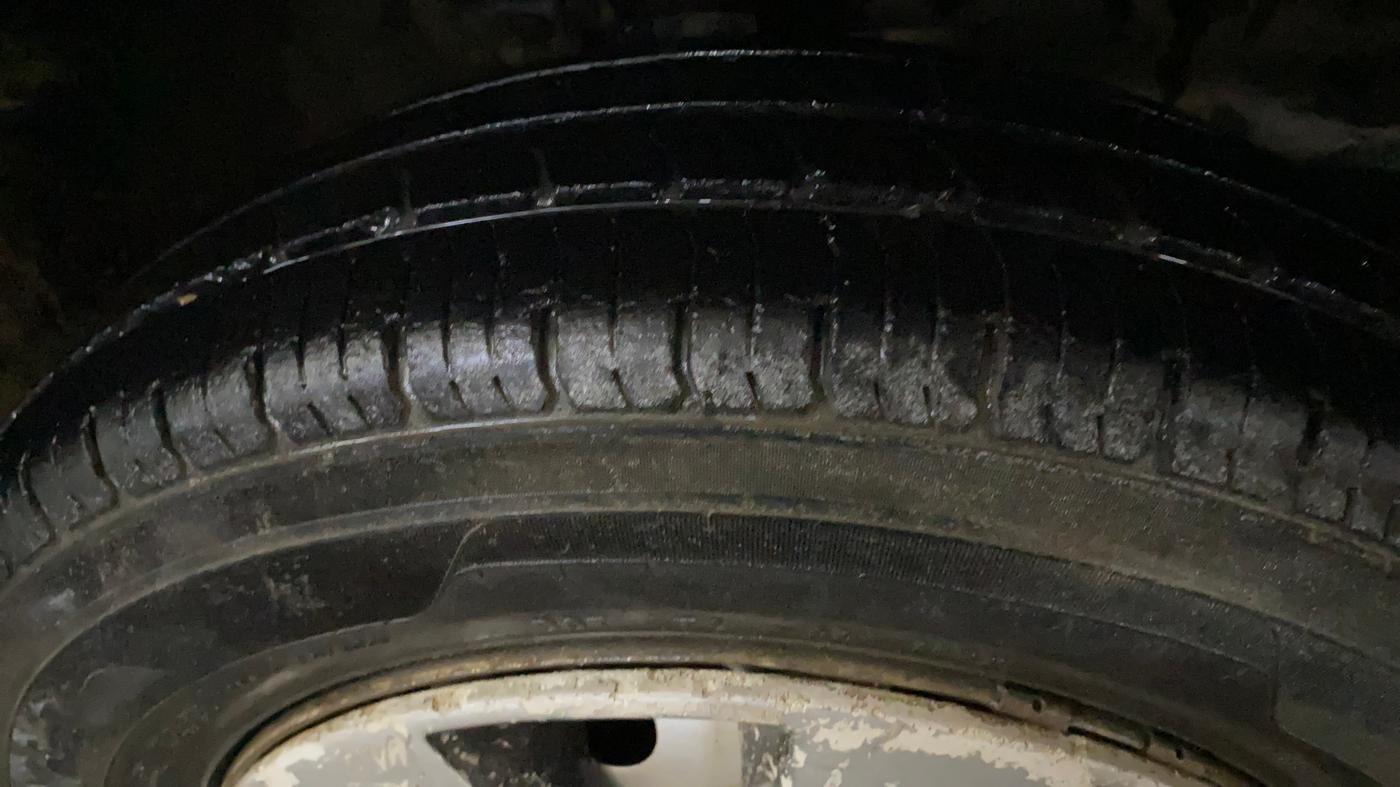 2015 Maruti Wagon R 1.0 LXI, Petrol, Manual, 66,097 km, Right Front Tyre Tread