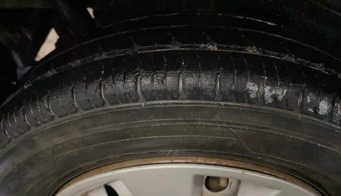 2015 Maruti Wagon R 1.0 LXI, Petrol, Manual, 66,097 km, Right Rear Tyre Tread