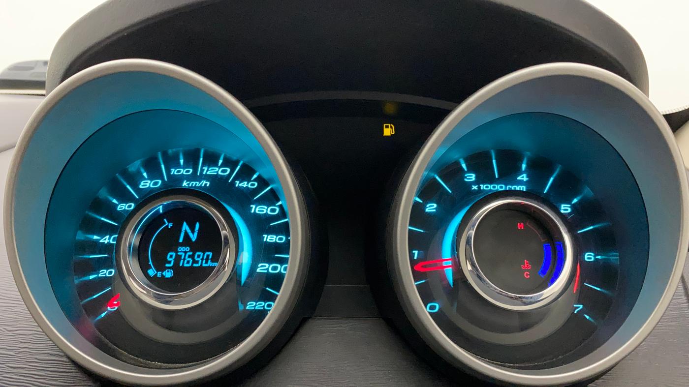 2016 Mahindra XUV500 W10, Diesel, Manual, 97,690 km, Odometer Image