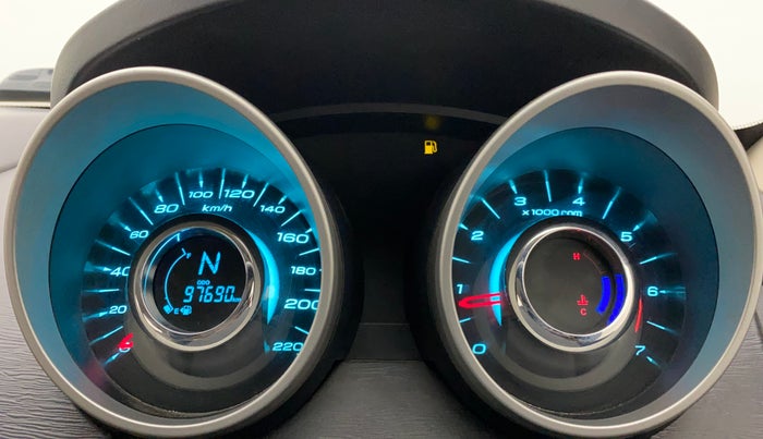 2016 Mahindra XUV500 W10, Diesel, Manual, 97,690 km, Odometer Image