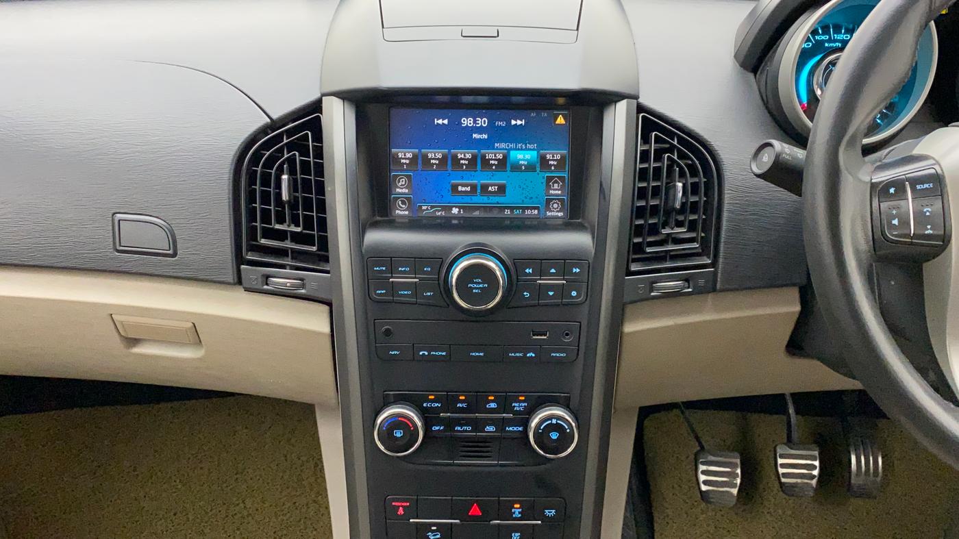 2016 Mahindra XUV500 W10, Diesel, Manual, 97,690 km, Air Conditioner
