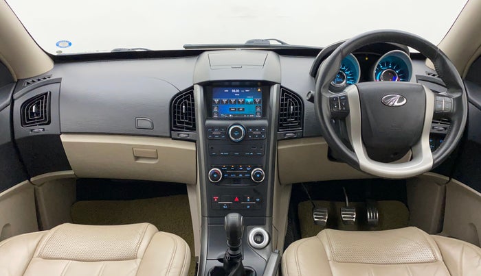 2016 Mahindra XUV500 W10, Diesel, Manual, 97,690 km, Dashboard