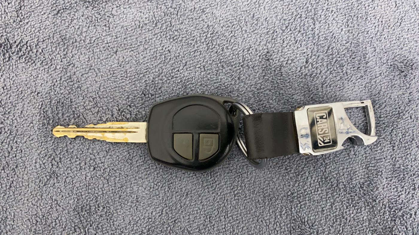 2015 Maruti Swift VXI, Petrol, Manual, 93,358 km, Key Close Up