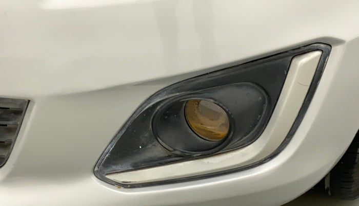 2015 Maruti Swift VXI, Petrol, Manual, 93,358 km, Left fog light - Minor damage