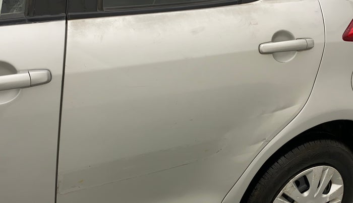 2015 Maruti Swift VXI, Petrol, Manual, 93,358 km, Rear left door - Minor scratches