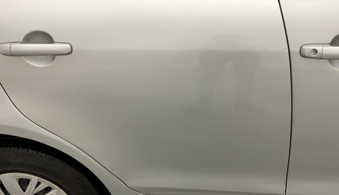 2015 Maruti Swift VXI, Petrol, Manual, 93,358 km, Right rear door - Slightly dented