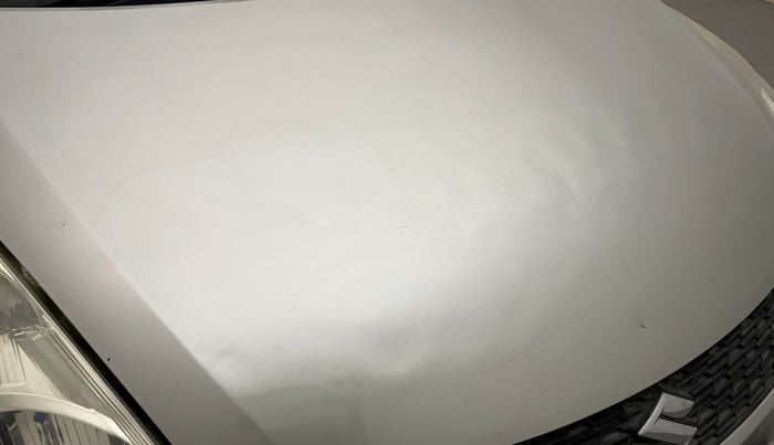 2015 Maruti Swift VXI, Petrol, Manual, 93,358 km, Bonnet (hood) - Slightly dented