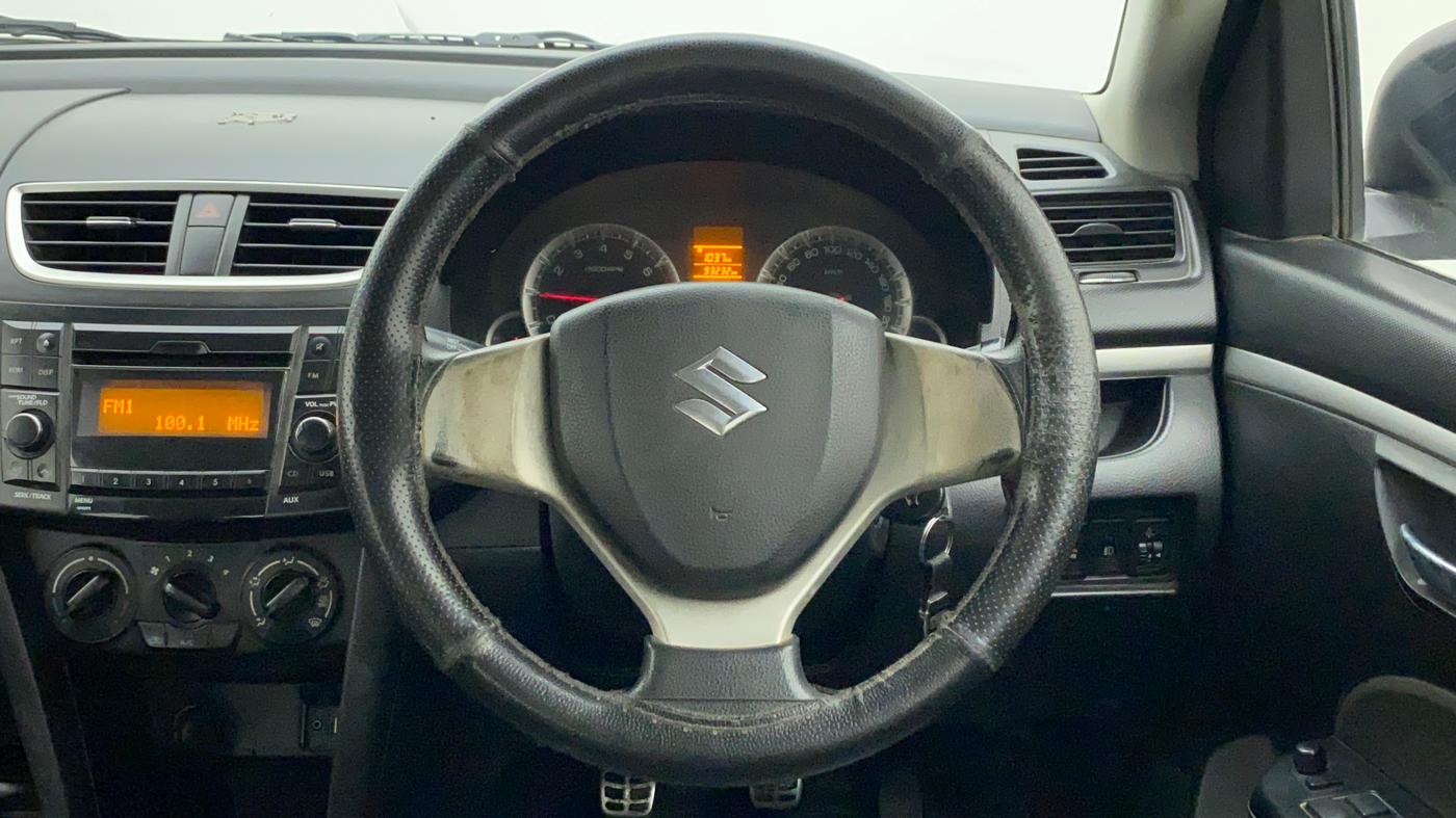2015 Maruti Swift VXI, Petrol, Manual, 93,358 km, Steering Wheel Close Up