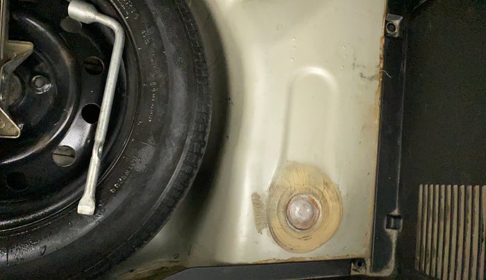 2015 Maruti Swift VXI, Petrol, Manual, 93,358 km, Boot floor - Slight discoloration