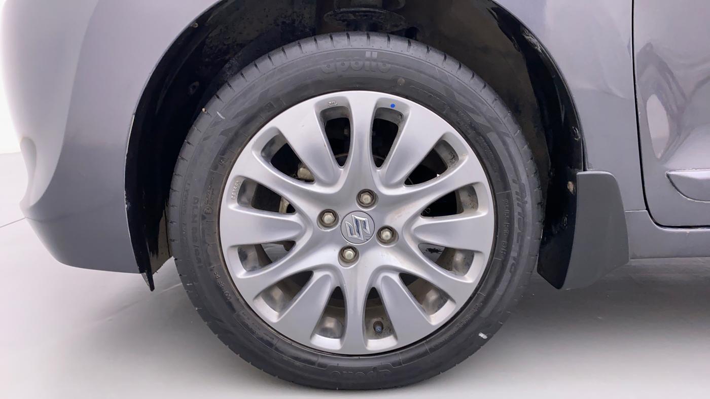 2018 Maruti Baleno ZETA 1.2 K12, Petrol, Manual, 70,899 km, Left Front Wheel