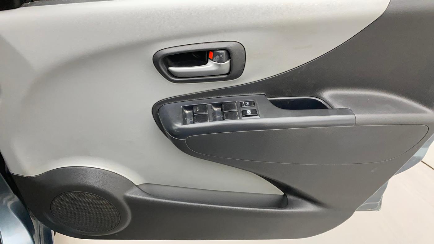 2010 Maruti A Star VXI, Petrol, Manual, 47,871 km, Driver Side Door Panels Control
