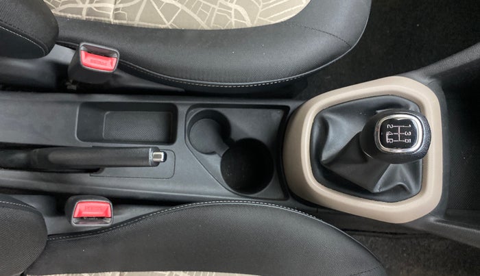 2017 Hyundai Grand i10 ASTA 1.2 KAPPA VTVT, Petrol, Manual, 61,594 km, Gear Lever