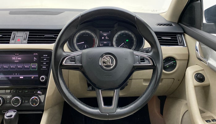 2019 Skoda Octavia 1.8 TSI STYLE AT, Petrol, Automatic, 39,777 km, Steering Wheel Close Up