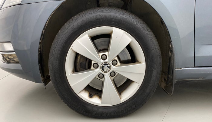 2019 Skoda Octavia 1.8 TSI STYLE AT, Petrol, Automatic, 39,777 km, Left Front Wheel