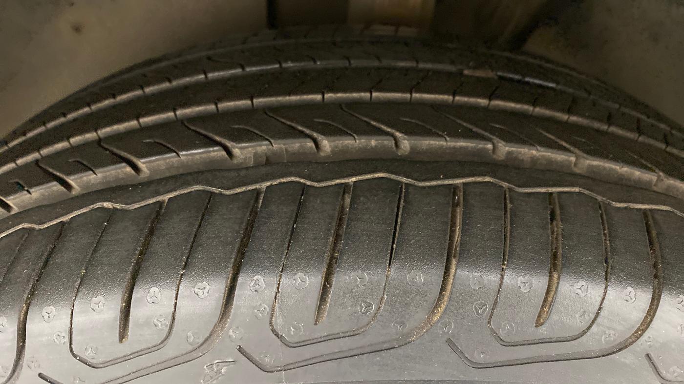 2019 Skoda Octavia 1.8 TSI STYLE AT, Petrol, Automatic, 39,777 km, Left Front Tyre Tread