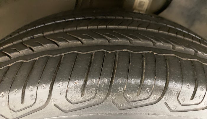 2019 Skoda Octavia 1.8 TSI STYLE AT, Petrol, Automatic, 39,777 km, Right Front Tyre Tread