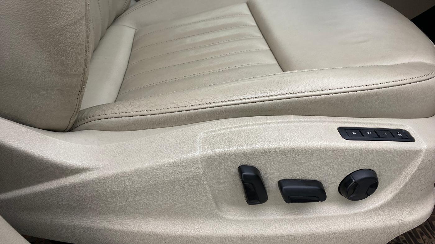 2019 Skoda Octavia 1.8 TSI STYLE AT, Petrol, Automatic, 39,777 km, Driver Side Adjustment Panel