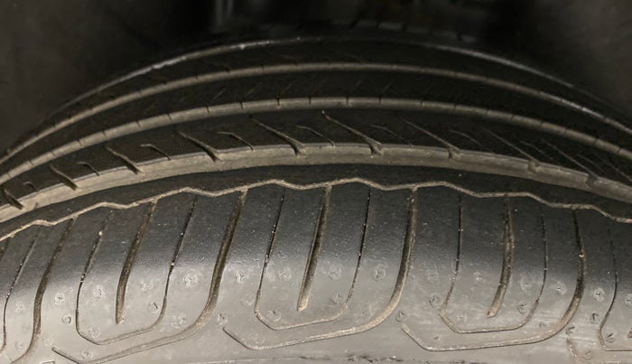 2019 Skoda Octavia 1.8 TSI STYLE AT, Petrol, Automatic, 39,777 km, Right Rear Tyre Tread