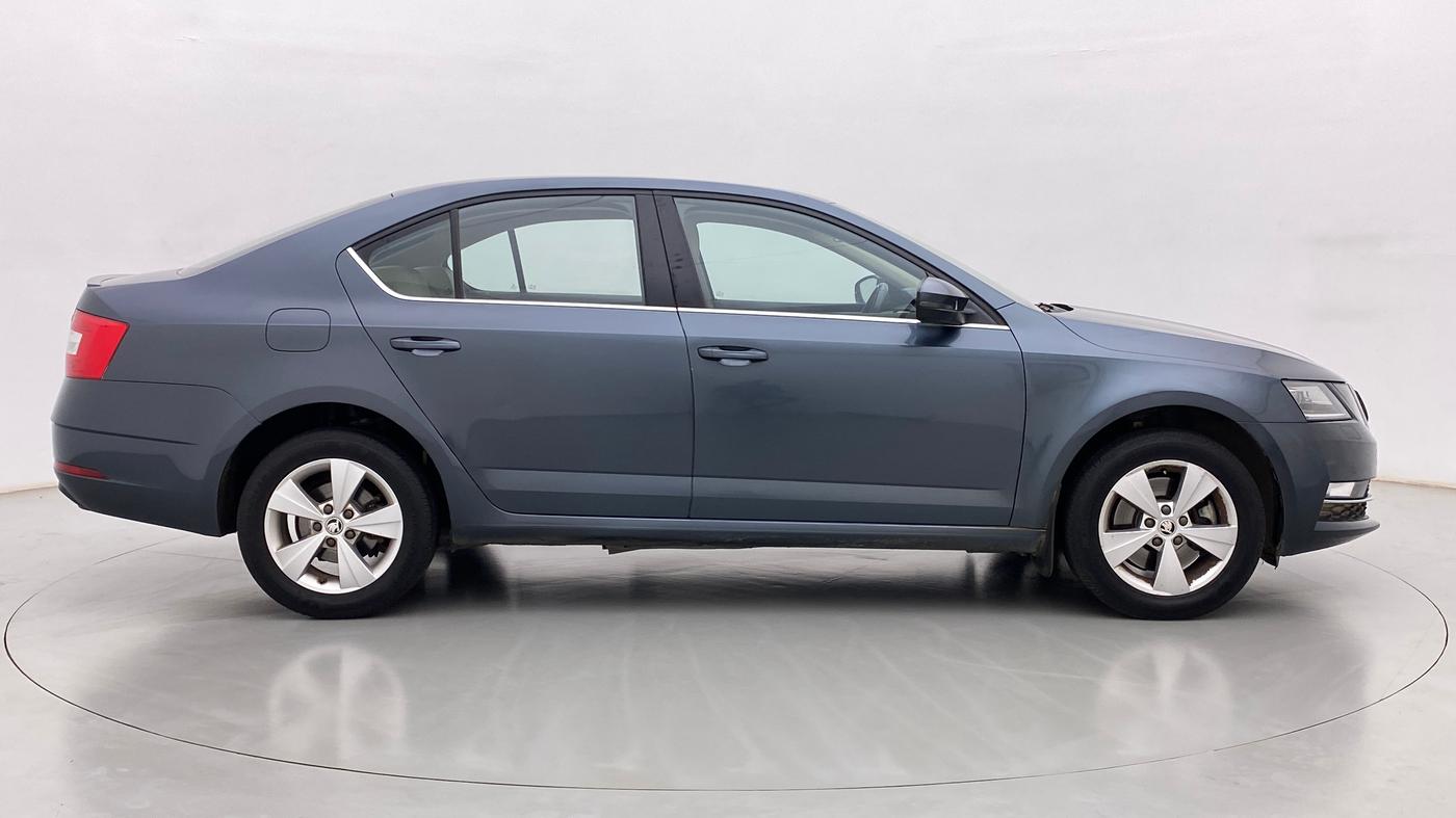 2019 Skoda Octavia 1.8 TSI STYLE AT, Petrol, Automatic, 39,777 km, Right Side View