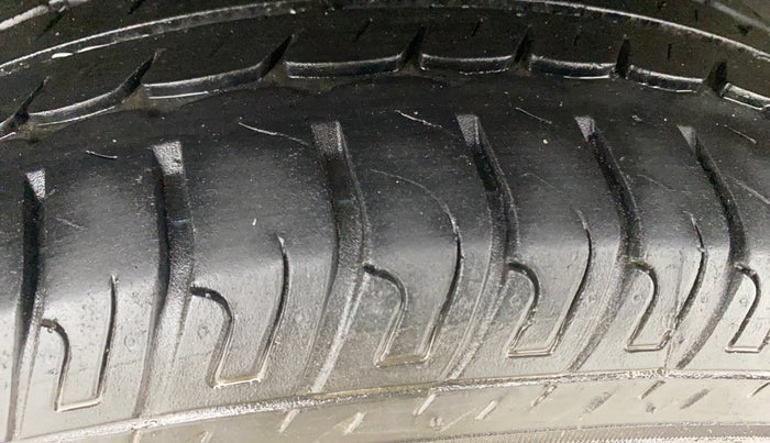 2016 Maruti Wagon R 1.0 VXI, Petrol, Manual, 41,971 km, Right Rear Tyre Tread