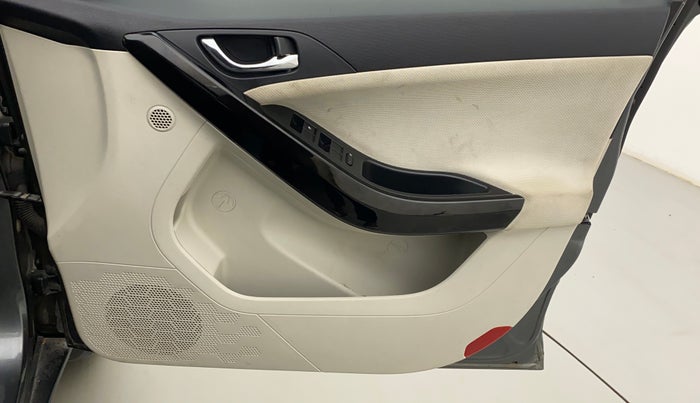 2022 Tata NEXON XZA PLUS DIESEL, Diesel, Automatic, 26,245 km, Driver Side Door Panels Control
