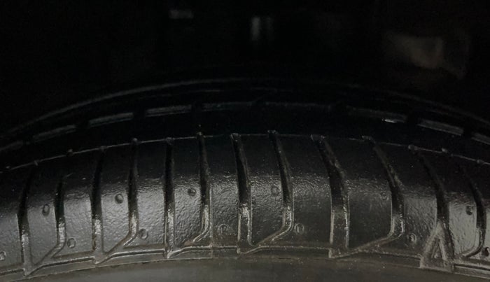 2020 Tata Tiago XZ PLUS PETROL, Petrol, Manual, 69,755 km, Right Front Tyre Tread