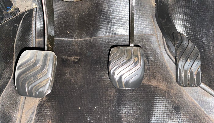 2018 Renault Kwid RXL, Petrol, Manual, 1,13,041 km, Pedals