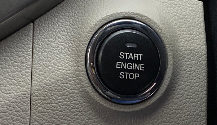 2019 Mahindra XUV300 W8 1.5 DIESEL, Diesel, Manual, 74,292 km, Keyless Start/ Stop Button