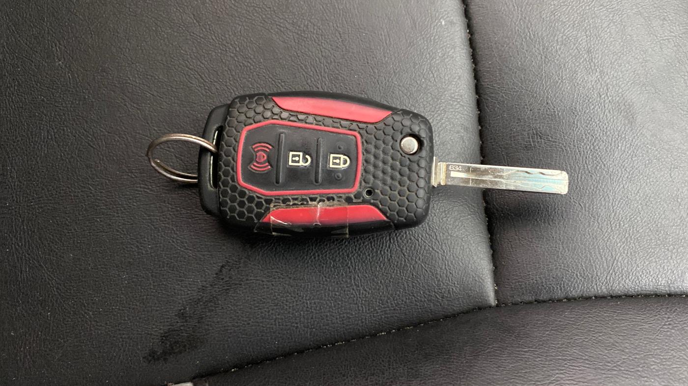 2019 Mahindra XUV300 W8 1.5 DIESEL, Diesel, Manual, 74,292 km, Key Close Up